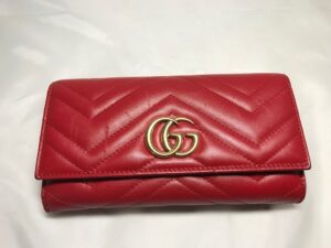 [GUCCI] 財布の猫爪傷修理