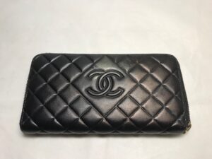 [CHANEL]  シャネルマトラッセラムスキン財布の修理